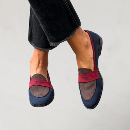 Esther | Elegant round-toe loafers with a small heel for a chic and comfortable look