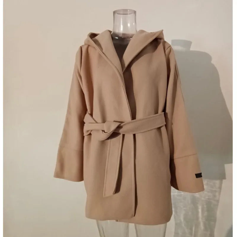 Elira™ Hooded Wool Coat — soft warmth and contemporary style